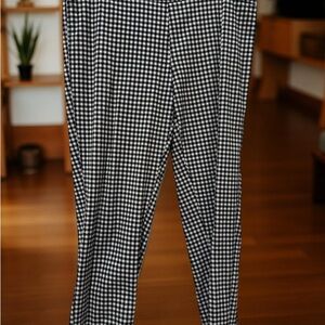 Black and White Checkered Ankle Pants |